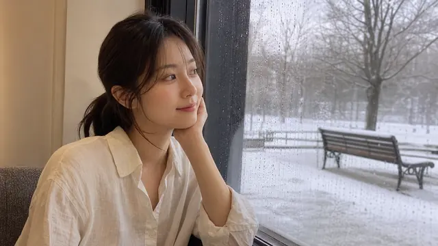 겨울 창가 휴식