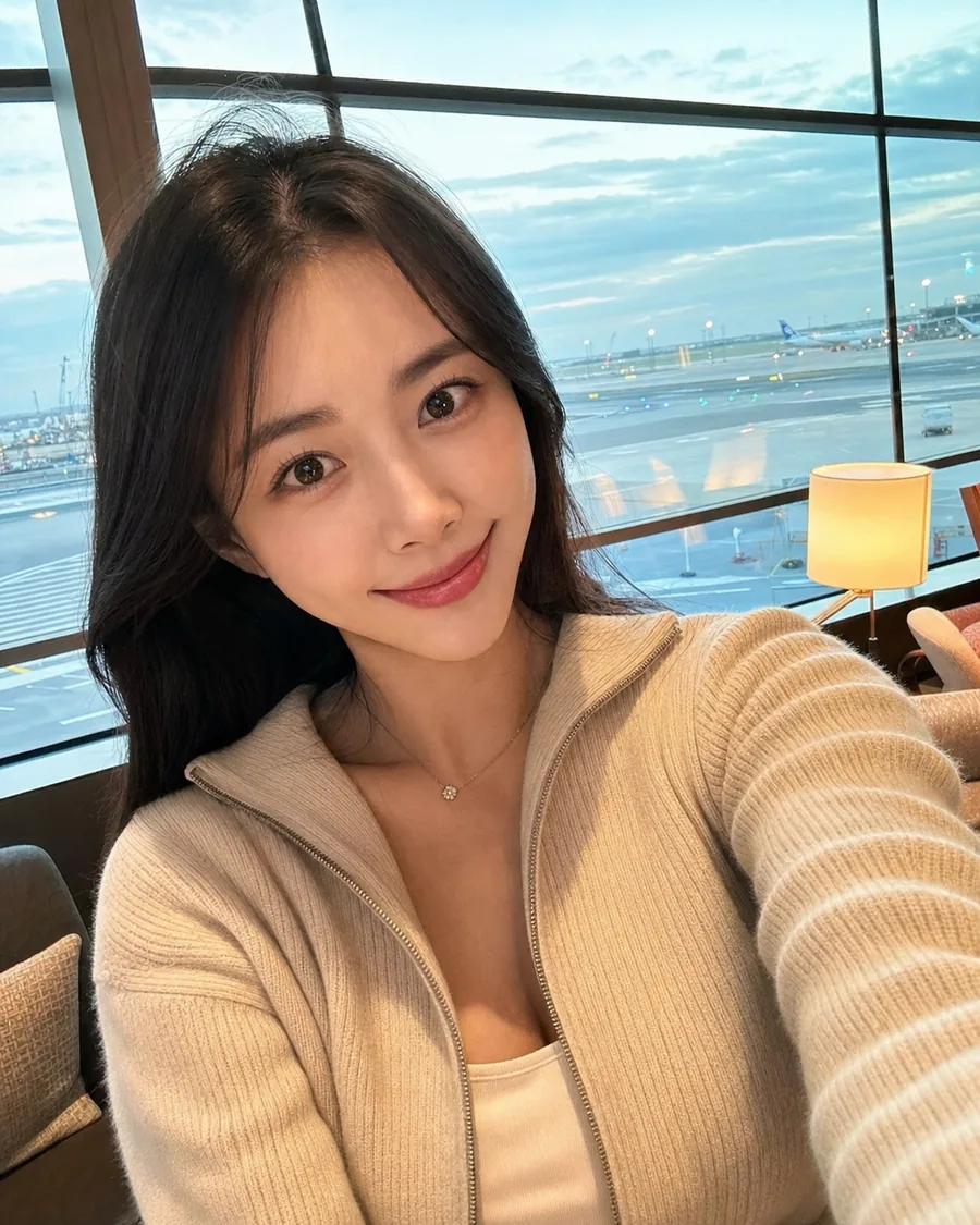 시네마틱 공항 라운지 셀카